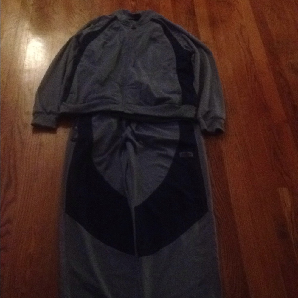 Jordan sweat suit dark grey with navy stripping